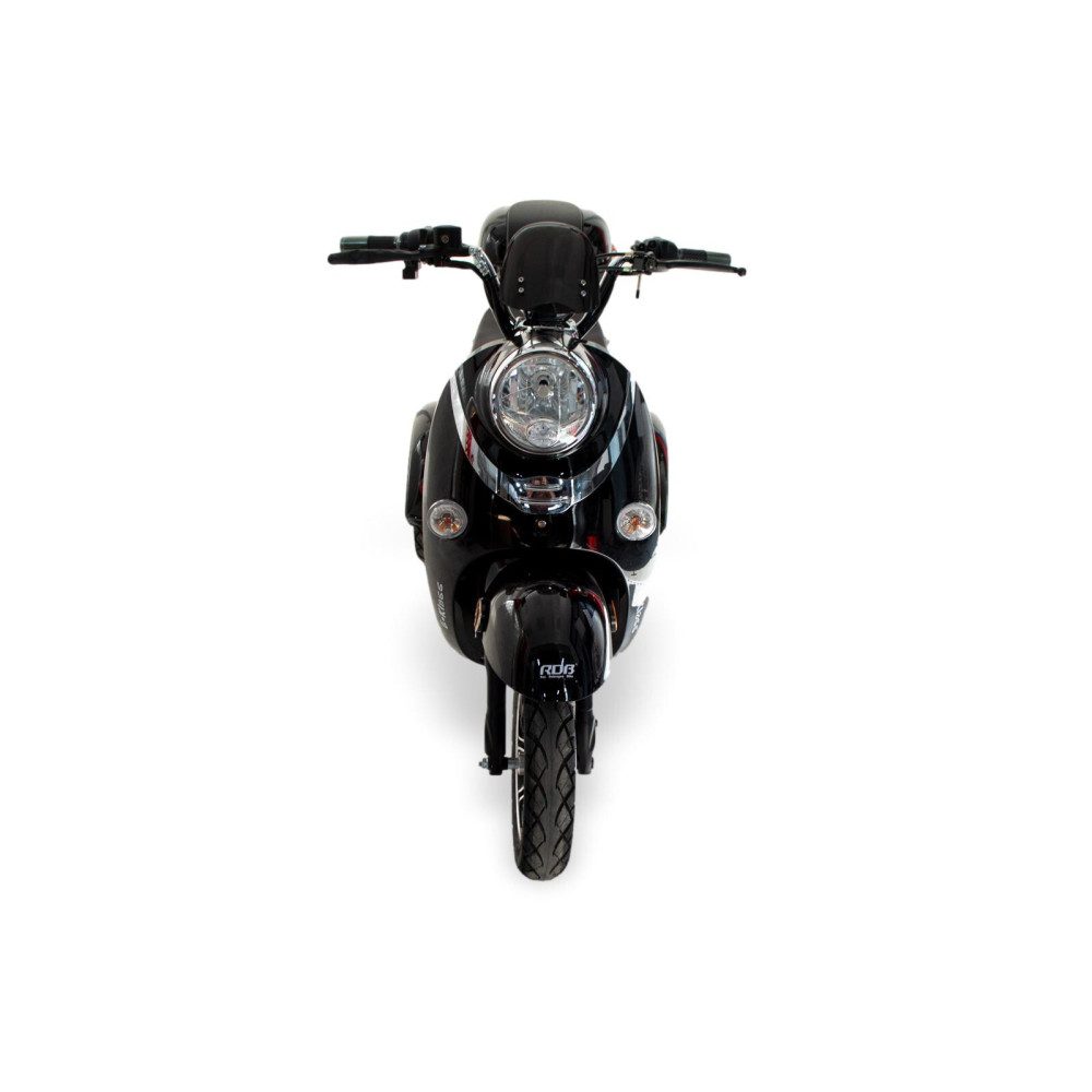 e-klass-negru-10_clipped_rev_1-1-1000x1000w-1